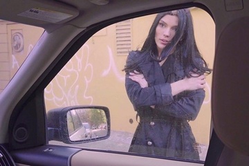 Усатый Чарлз на выходных пикапнул на дороге шлюшку
