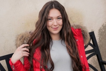 Стесняша скурвилась и отдалась пикаперу за бабки